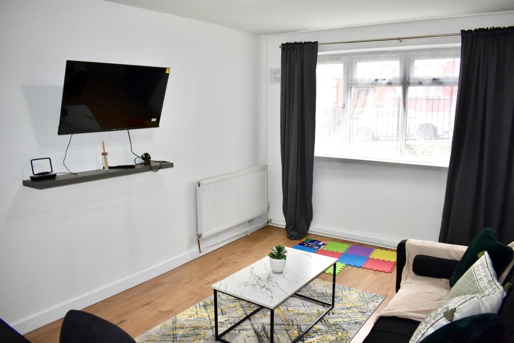 Luxury 2 Bedroom Apartment, Parking, Few Minutes Walk From Wembley Stadium London Exterior foto